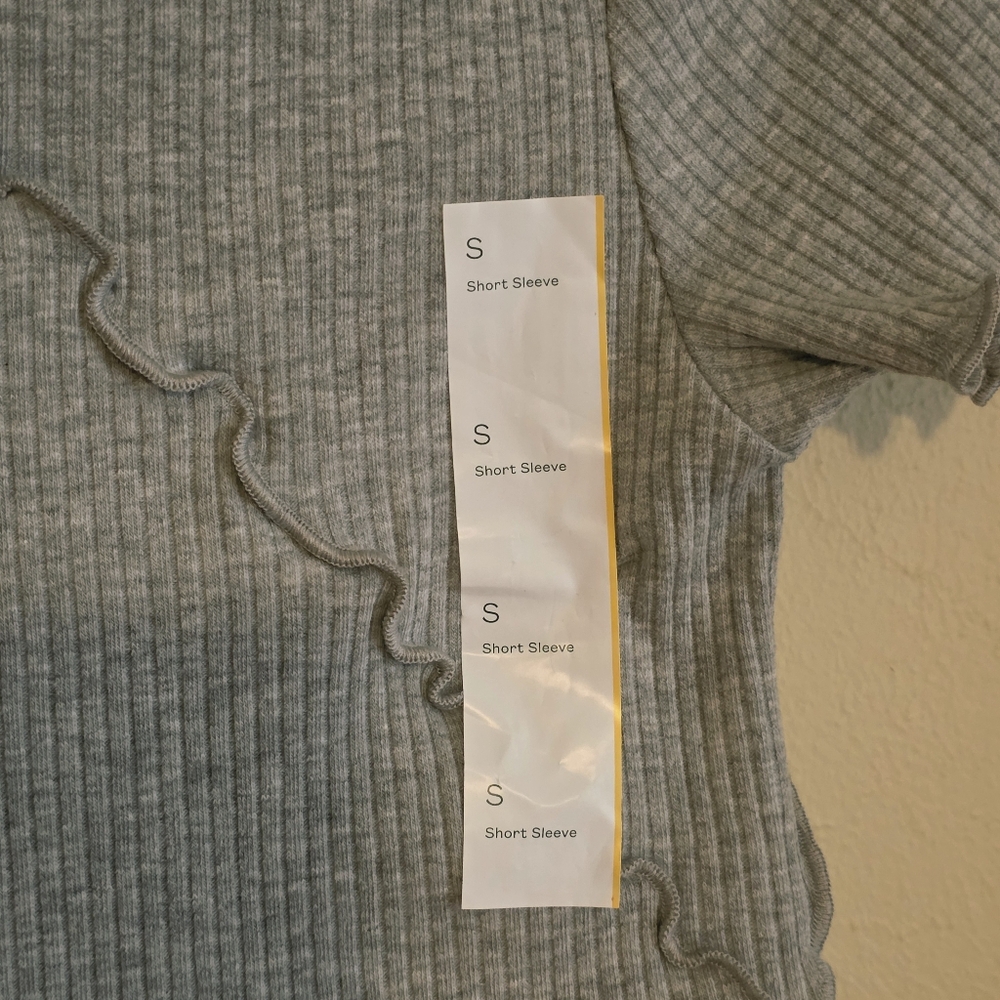 Wild Fable Short Sleeve Cropped Seamed And Ribbed "Baby" T-Shirt Gray Patchwork - Picture 7 of 10